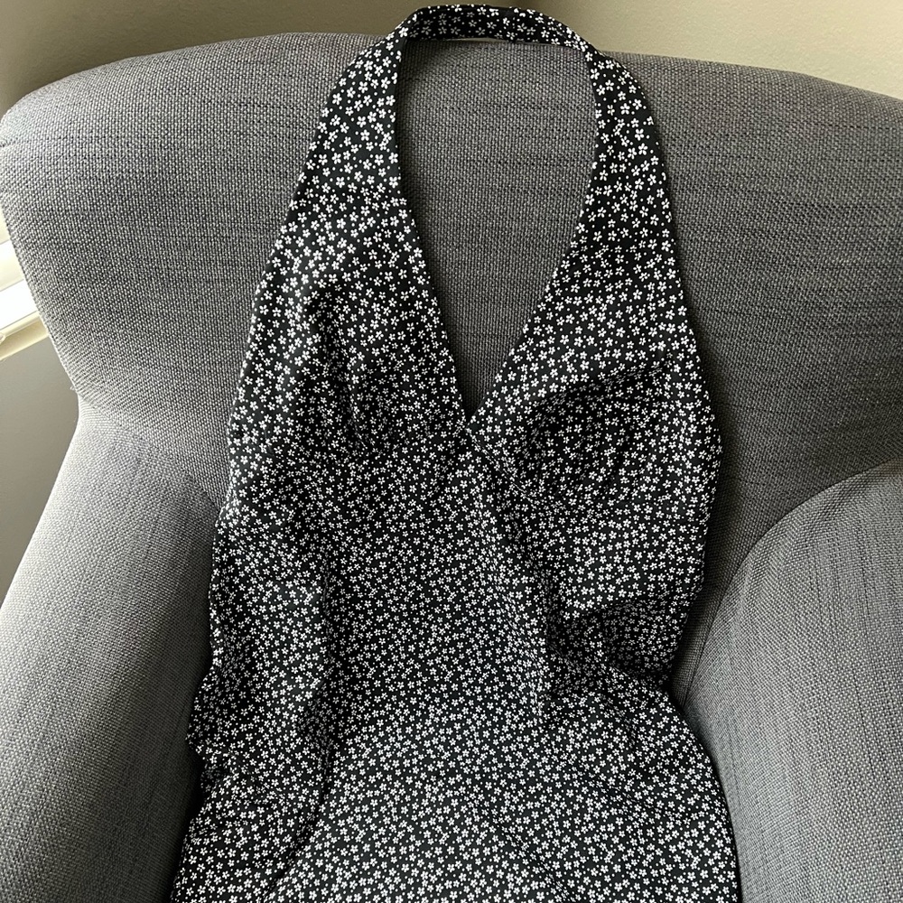 Forever 21 plus size Halter dress. It hits just above the knee.